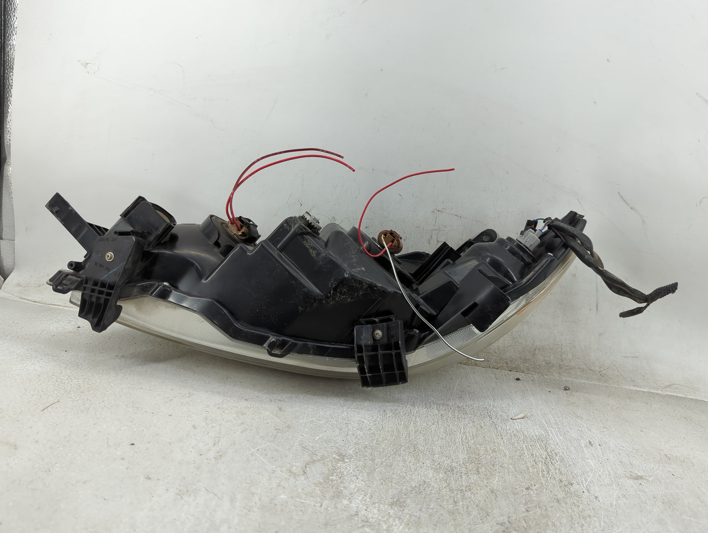 2009-2010 Toyota Corolla Passenger Right Oem Head Light Headlight Lamp - Oemusedautoparts1.com