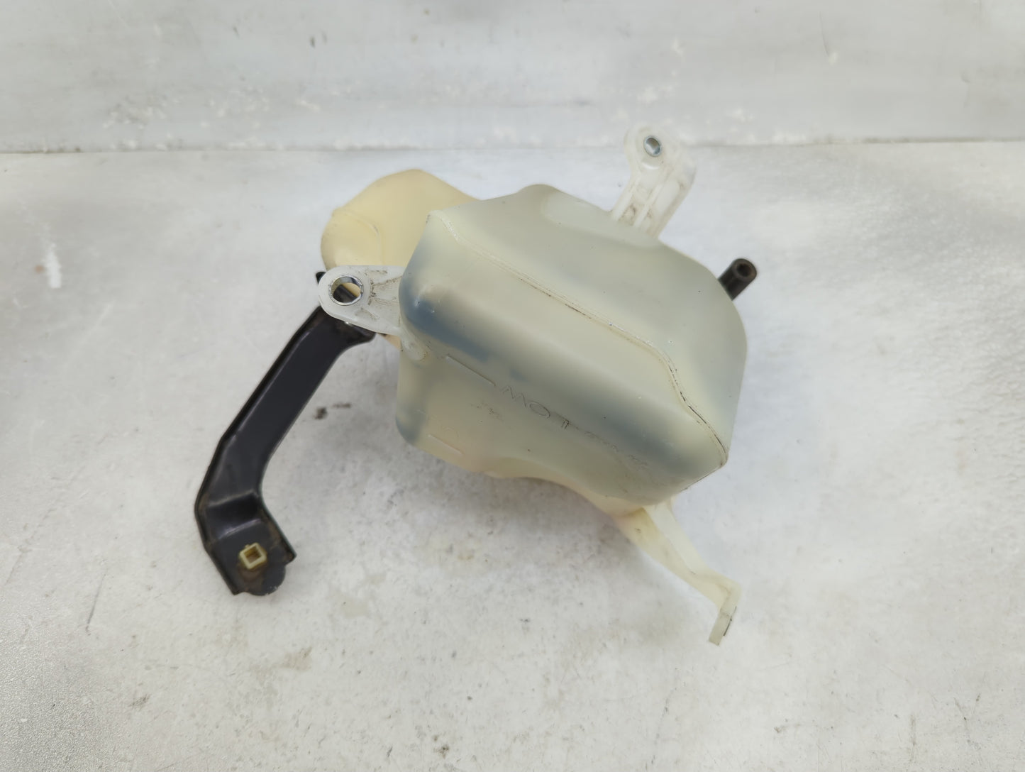 2009-2013 Toyota Corolla Radiator Coolant Overflow Expansion Tank Bottle 1433382 - Oemusedautoparts1.com