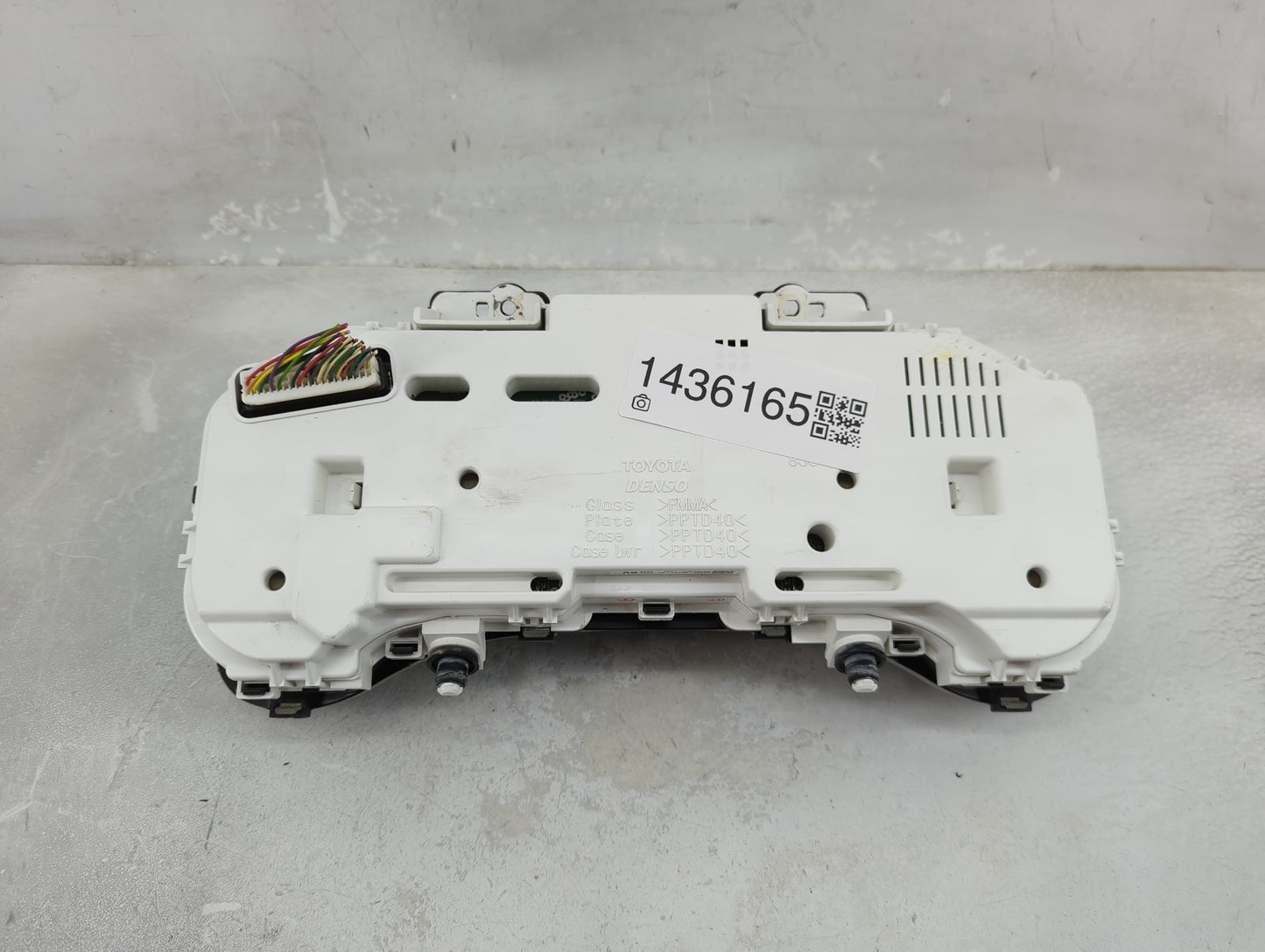 2009-2010 Toyota Corolla Instrument Cluster Speedometer Gauges P/N:83800-02V61-00 Fits Fits 2009 2010 OEM Used Auto Parts - 
