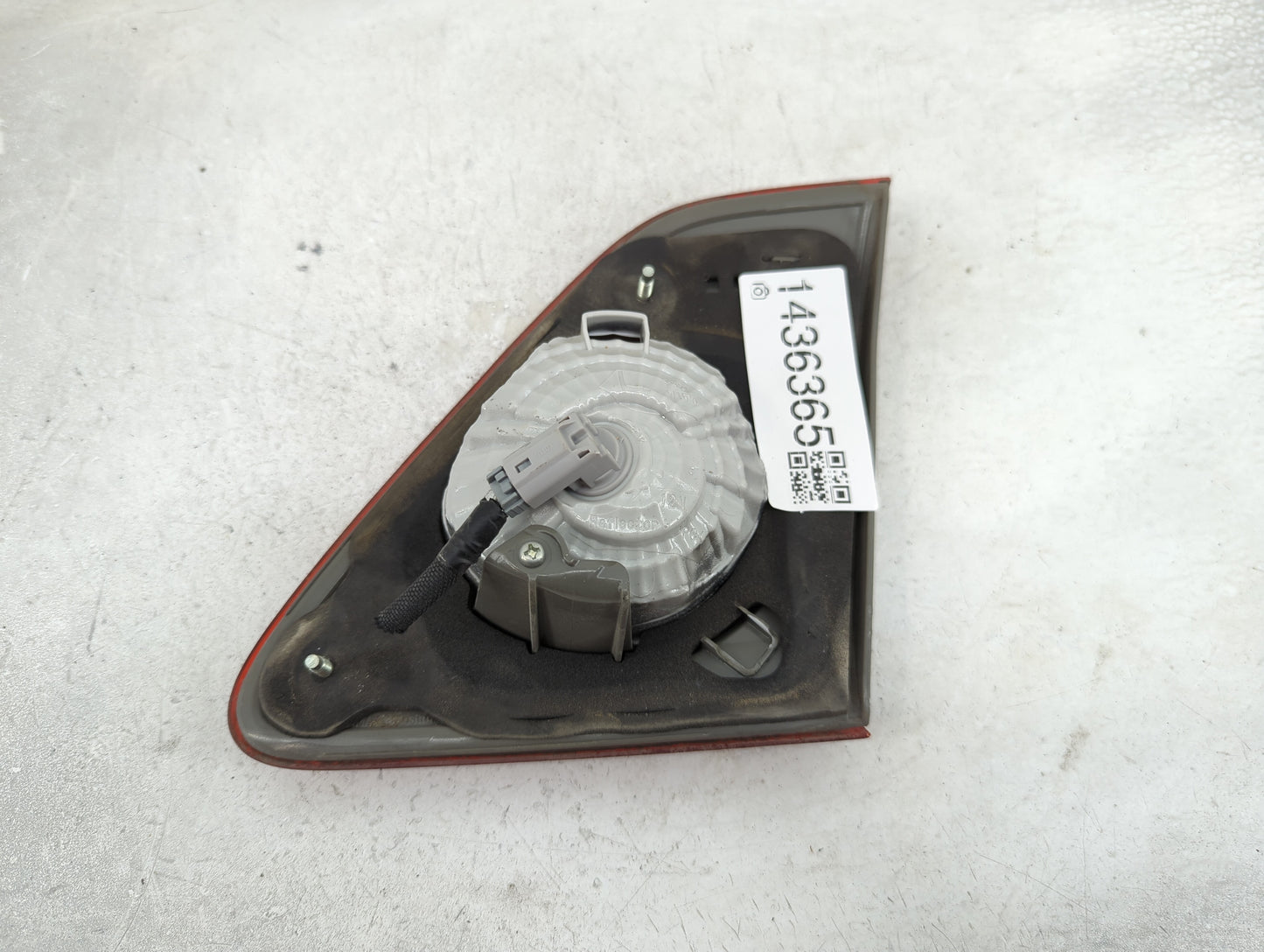 2009-2010 Toyota Corolla Tail Light Assembly Passenger Right OEM Fits Fits 2009 2010 OEM Used Auto Parts - Oemusedautoparts1