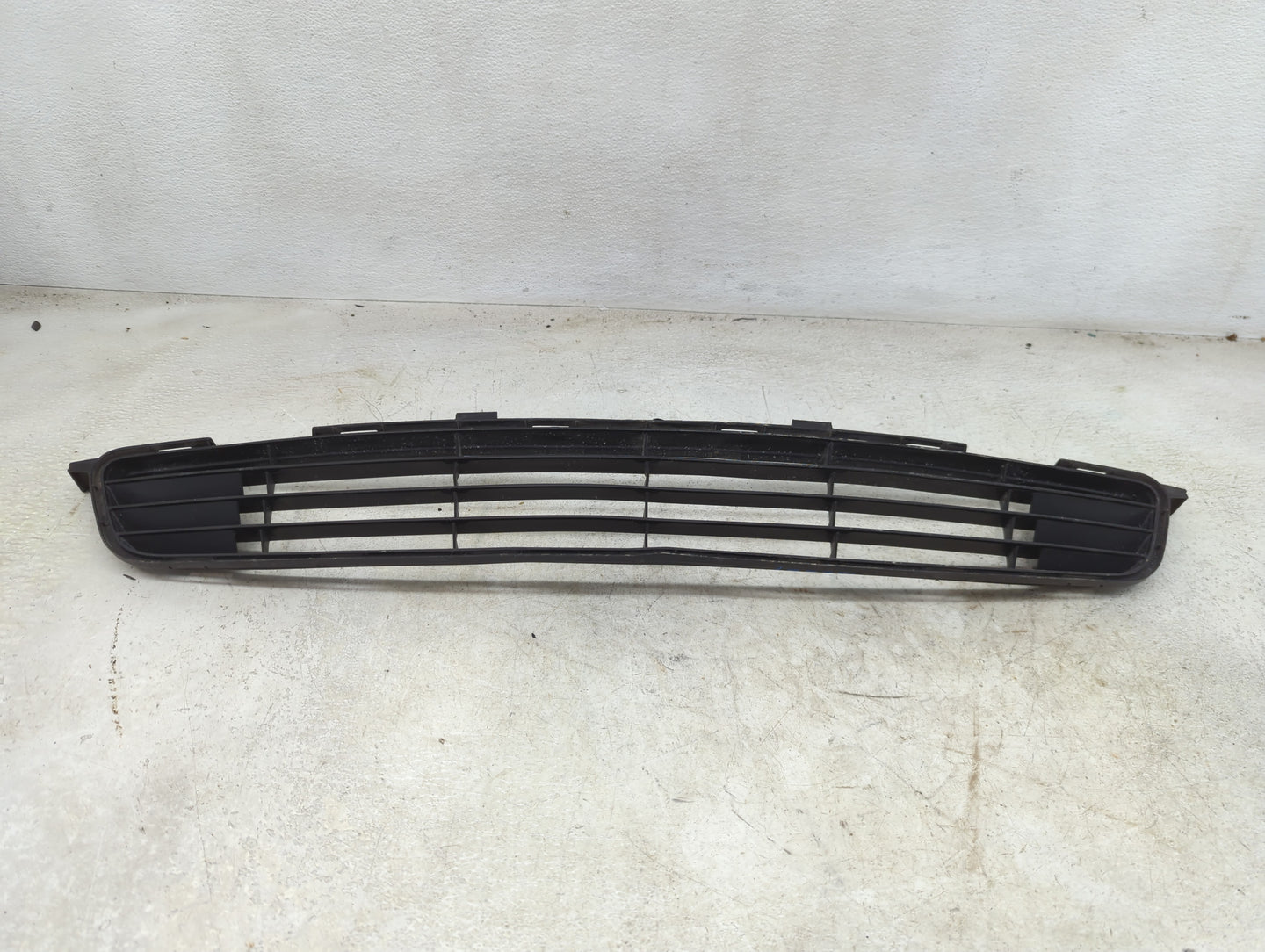 2009-2010 Toyota Corolla Front Grille Bumper Not Included - Oemusedautoparts1.com