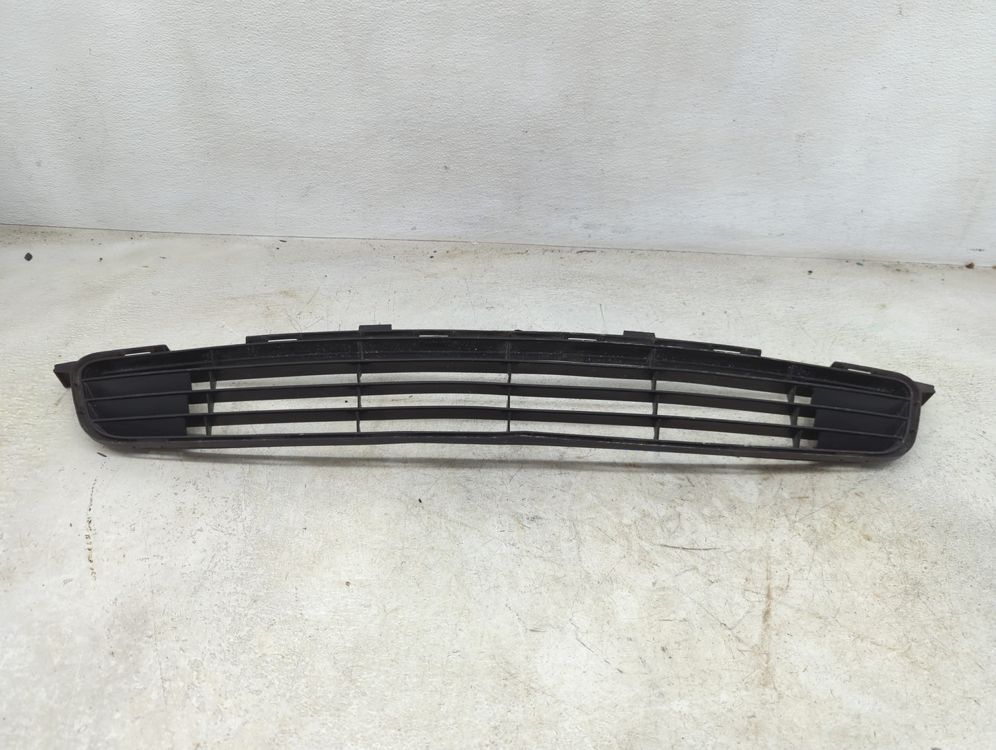 2009-2010 Toyota Corolla Front Grille Bumper Not Included - Oemusedautoparts1.com