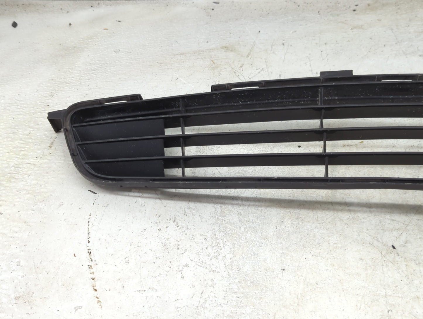 2009-2010 Toyota Corolla Front Grille Bumper Not Included - Oemusedautoparts1.com