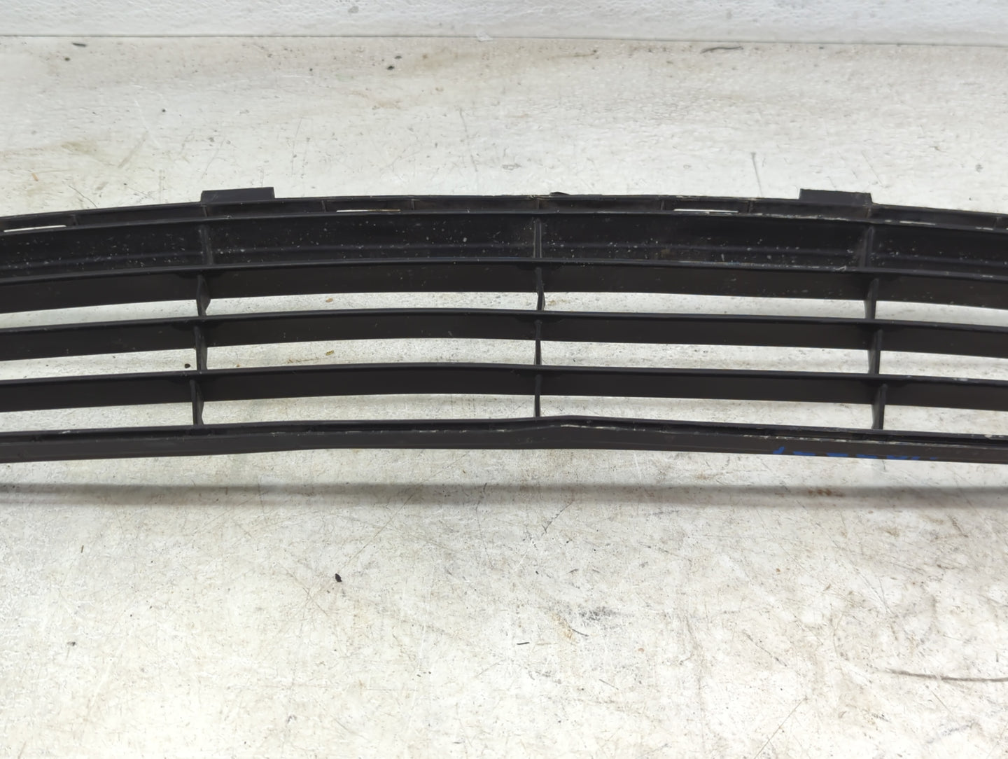 2009-2010 Toyota Corolla Front Grille Bumper Not Included - Oemusedautoparts1.com