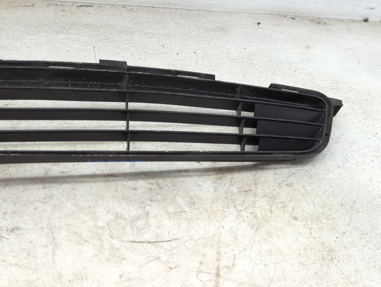 2009-2010 Toyota Corolla Front Grille Bumper Not Included - Oemusedautoparts1.com
