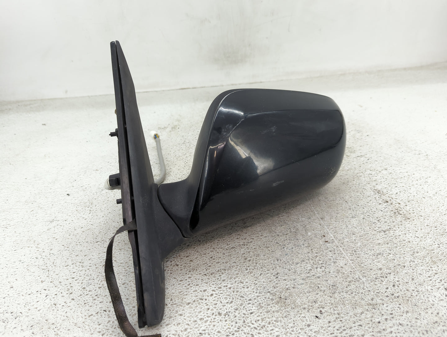 2009-2013 Toyota Corolla Driver Side View Mirror - Left Door Mirror OEM Used - Oemusedautoparts1.com