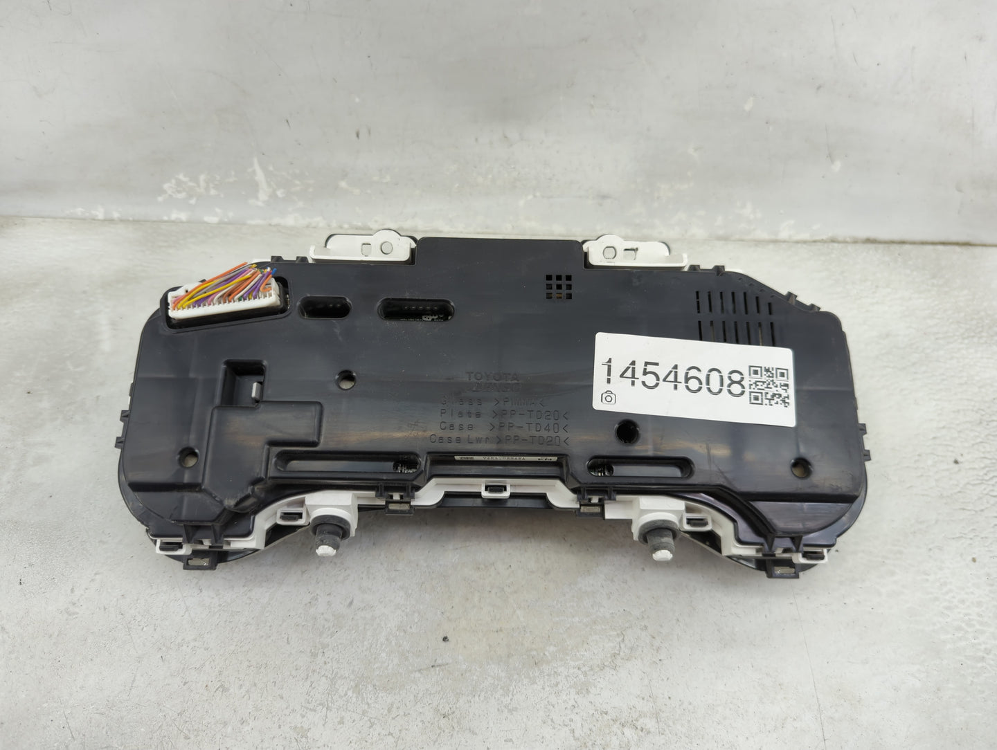 2010 Toyota Corolla Speedometer Instrument Cluster Gauges - Oemusedautoparts1.com