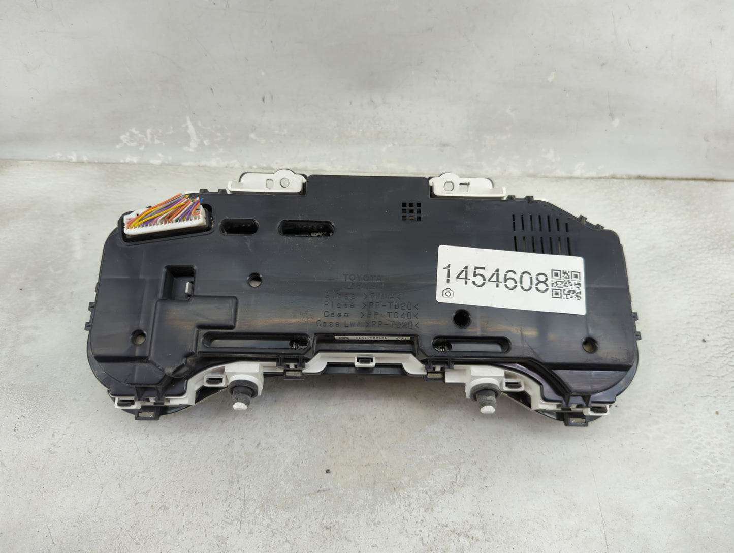 2010 Toyota Corolla Speedometer Instrument Cluster Gauges - Oemusedautoparts1.com