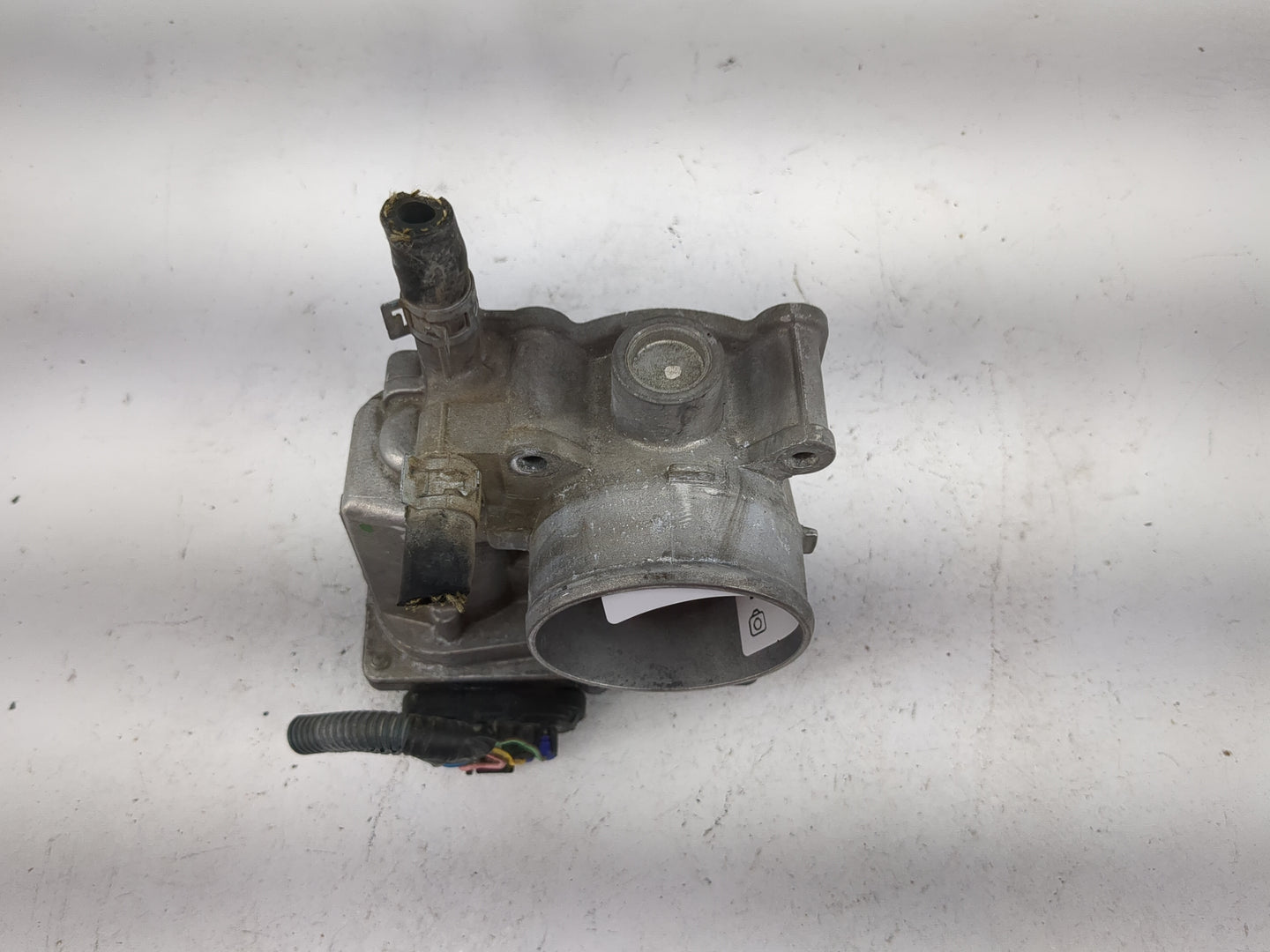 2009-2010 Toyota Corolla Throttle Body P/N:22030-0T040 Fits Fits 2009 2010 OEM Used Auto Parts - Oemusedautoparts1.com