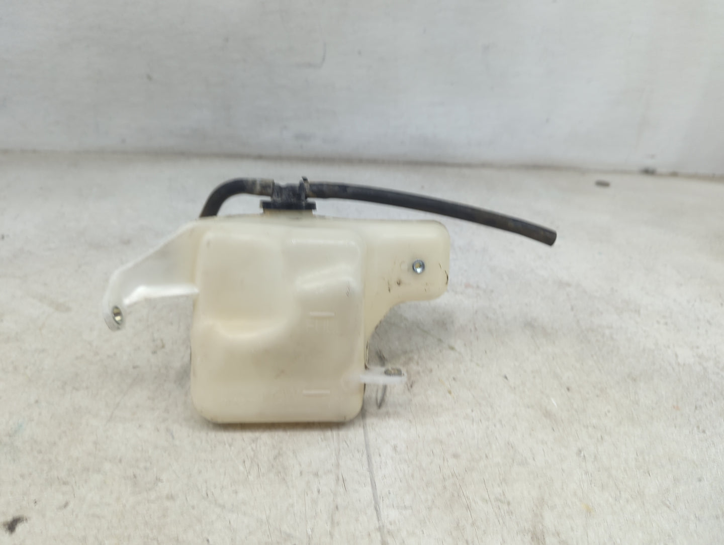 2009-2013 Toyota Corolla Radiator Coolant Overflow Expansion Tank Bottle 1479006 - Oemusedautoparts1.com