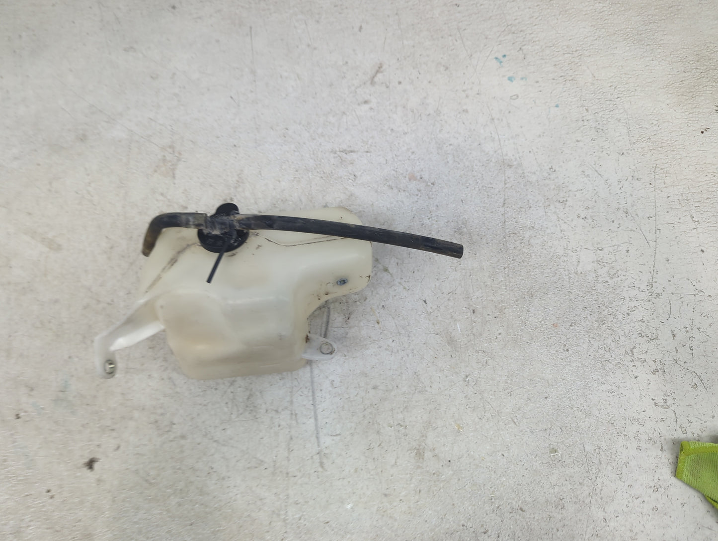 2009-2013 Toyota Corolla Radiator Coolant Overflow Expansion Tank Bottle 1479006 - Oemusedautoparts1.com