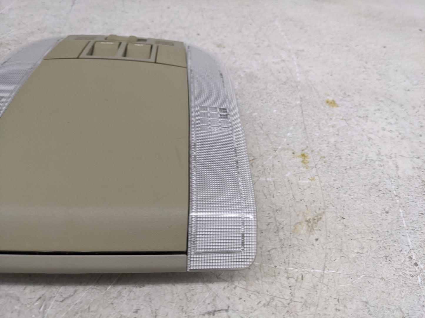 2009-2013 Toyota Corolla Overhead Roof Console 1481948 - Oemusedautoparts1.com