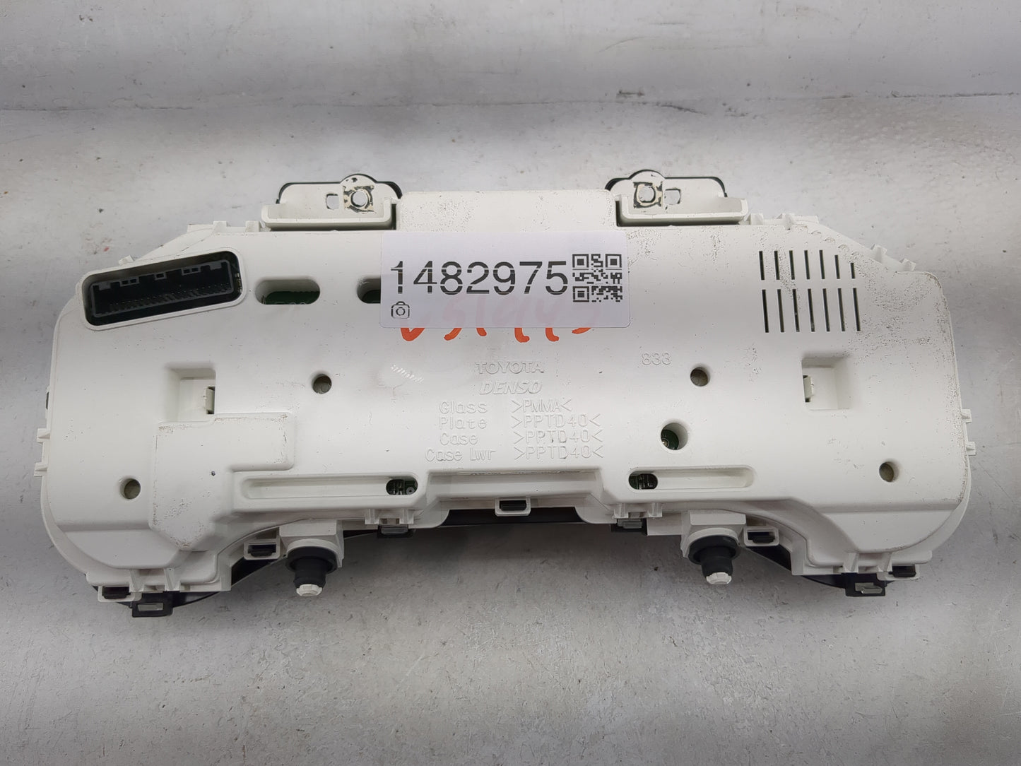 2010 Toyota Corolla Instrument Cluster Speedometer Gauges P/N:83800-02V61-00 TN157550-1480 Miles: Fits OEM Used Auto Parts -
