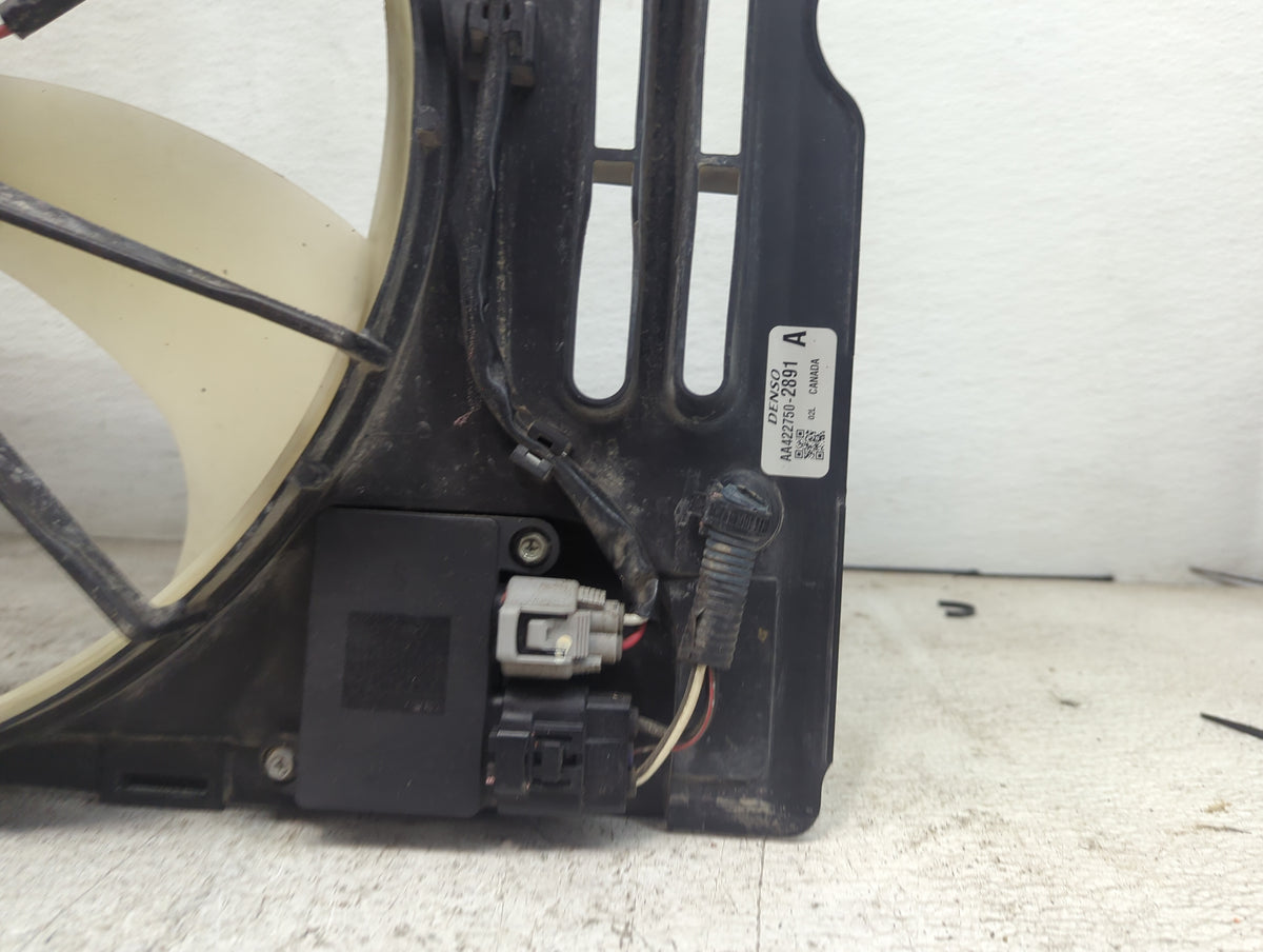 2009-2013 Toyota Corolla Electric Radiator Cooling Fan Motor Assembly P/N:AA422750-2891 AA100223-0453 Fits OEM Used Auto Par