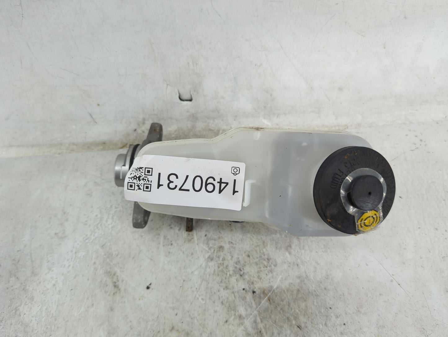 2009-2010 Toyota Corolla Brake Master Cylinder 1490731 - Oemusedautoparts1.com