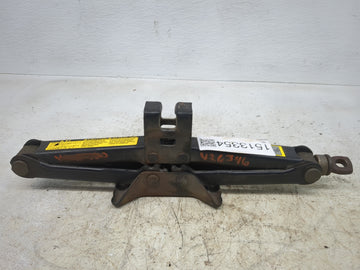 2010 Toyota Corolla Spare Scissor Car Jack 1513354 - Oemusedautoparts1.com