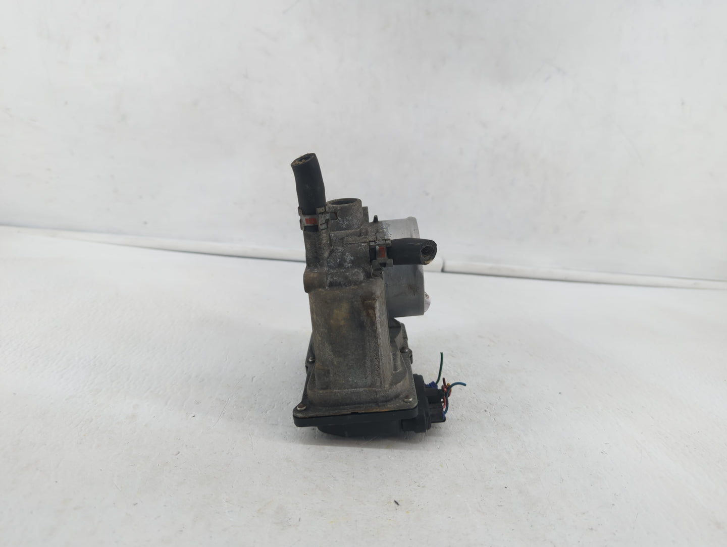 2009-2010 Toyota Corolla Throttle Body P/N:22030-0T070 22030-0T040, 22030-37010, 22890298, 1258890-B Fits Fits 2009 2010 OEM