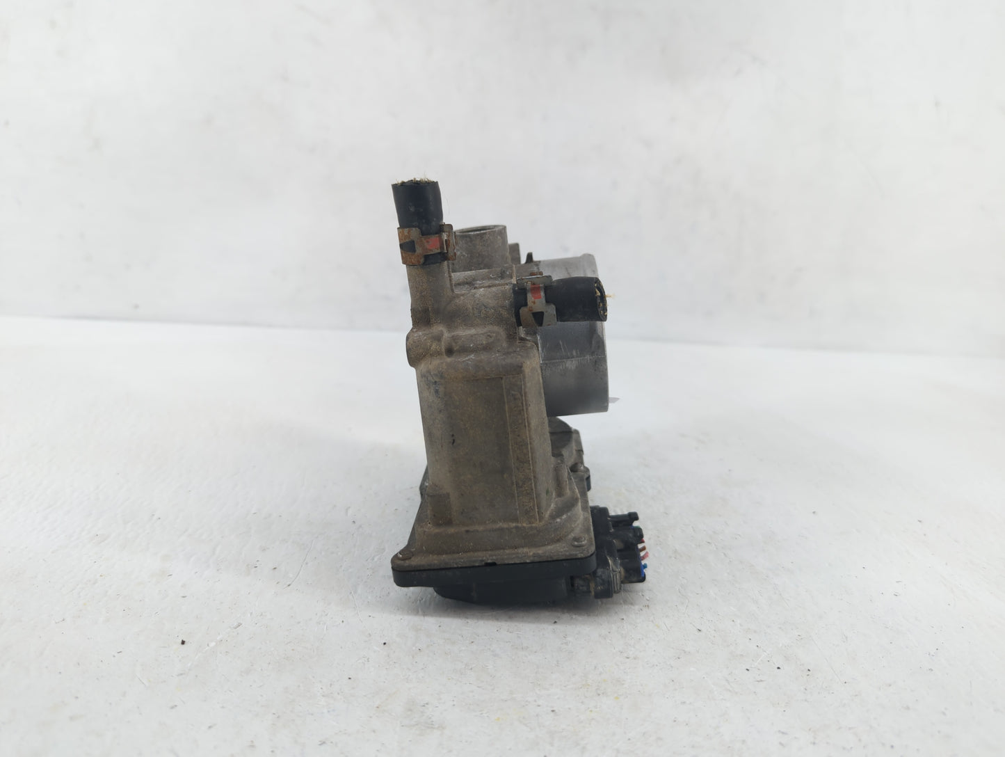 2009-2010 Toyota Corolla Throttle Body P/N:22030-0T070 22030-0T040, 22030-37010, 22890298, 1258890-B Fits Fits 2009 2010 OEM