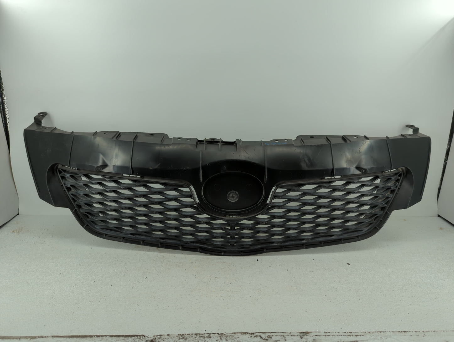 2009-2010 Toyota Corolla Front Grille Bumper Not Included Black - Oemusedautoparts1.com