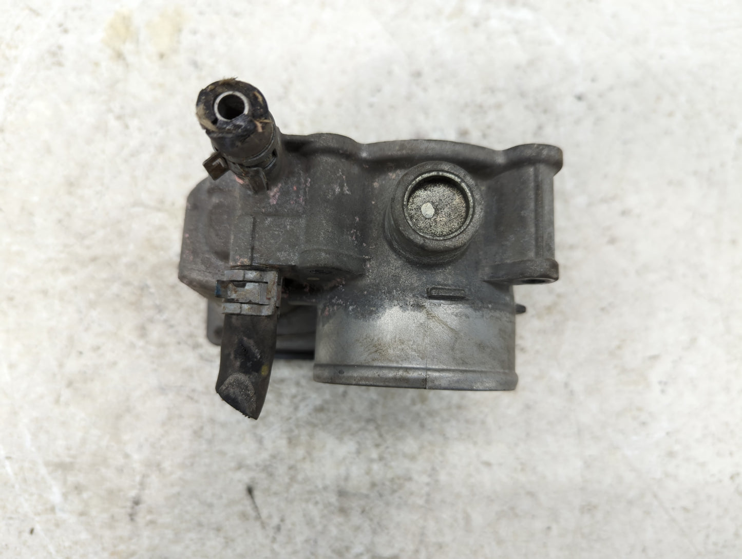 2009-2010 Toyota Corolla Throttle Body P/N:22030-0T040 Fits Fits 2009 2010 OEM Used Auto Parts - Oemusedautoparts1.com