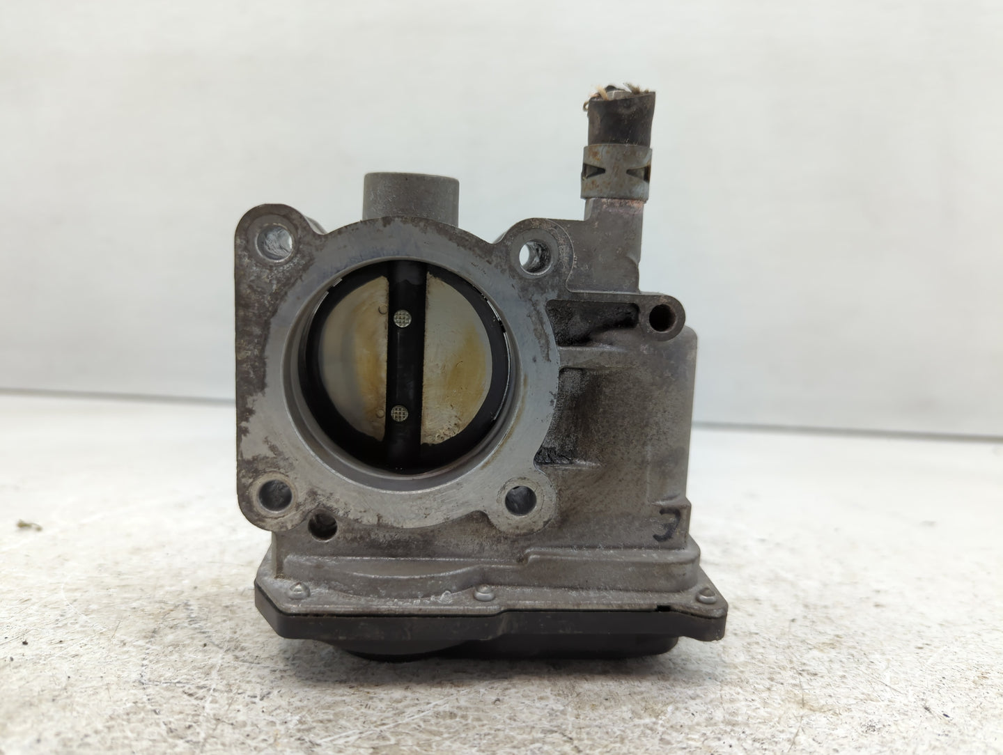 2009-2010 Toyota Corolla Throttle Body P/N:22030-0T040 Fits Fits 2009 2010 OEM Used Auto Parts - Oemusedautoparts1.com