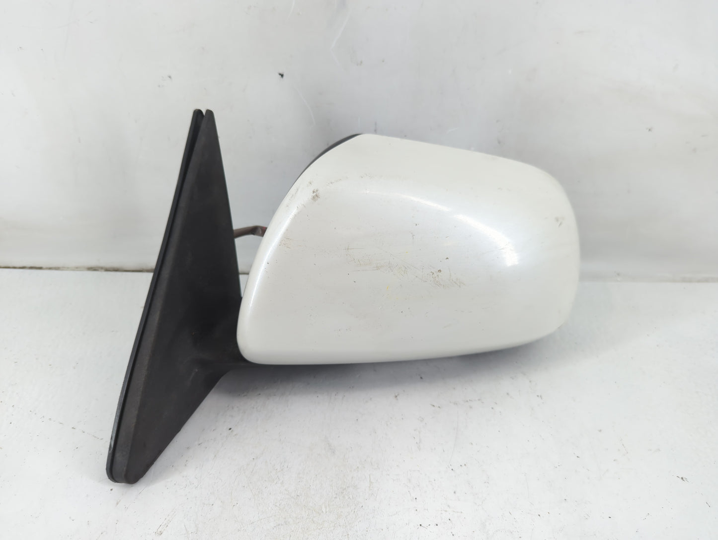 2008-2013 Toyota Highlander Driver Side View Mirror - Left Door Mirror OEM Used - Oemusedautoparts1.com