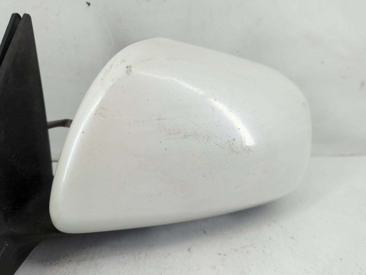 2008-2013 Toyota Highlander Driver Side View Mirror - Left Door Mirror OEM Used - Oemusedautoparts1.com