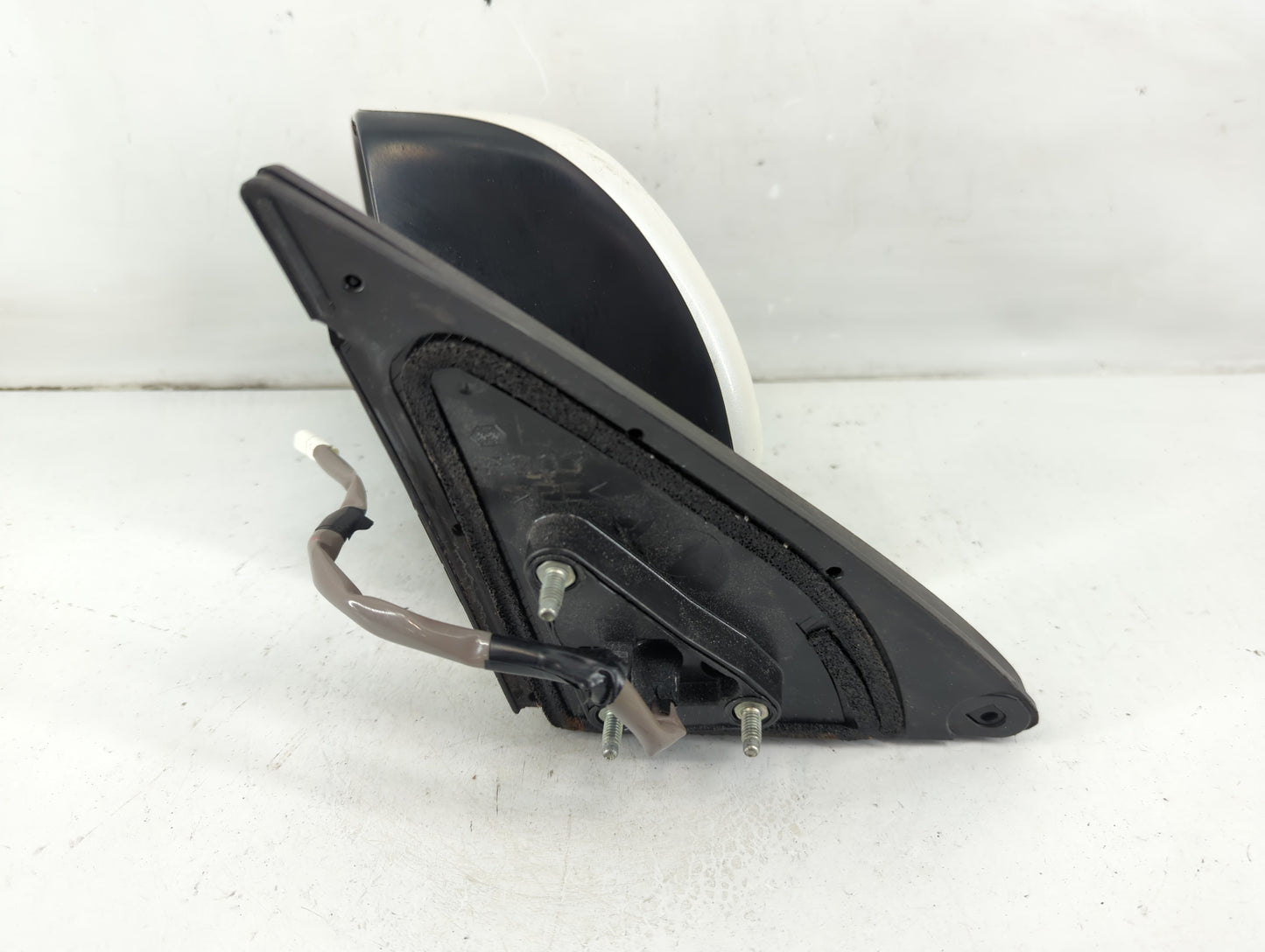 2008-2013 Toyota Highlander Driver Side View Mirror - Left Door Mirror OEM Used - Oemusedautoparts1.com