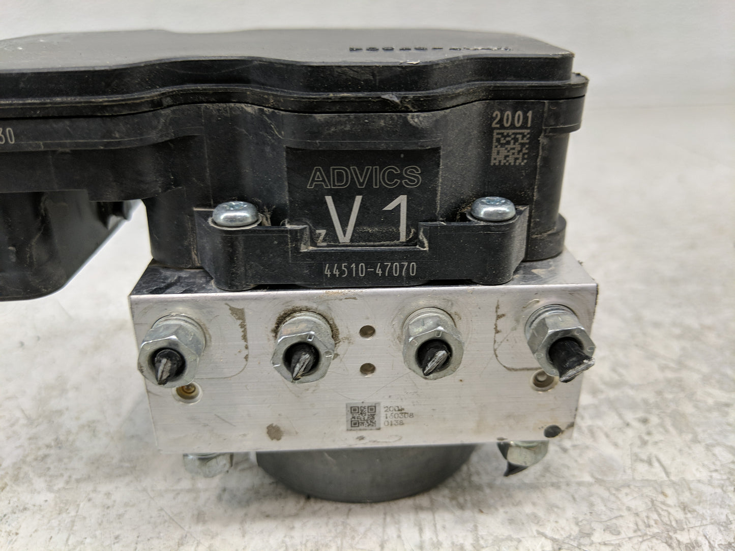 2009-2010 Toyota Highlander ABS Pump Control Module Replacement P/N:44510-47070 Fits Fits 2009 2010 OEM Used Auto Parts - Oe