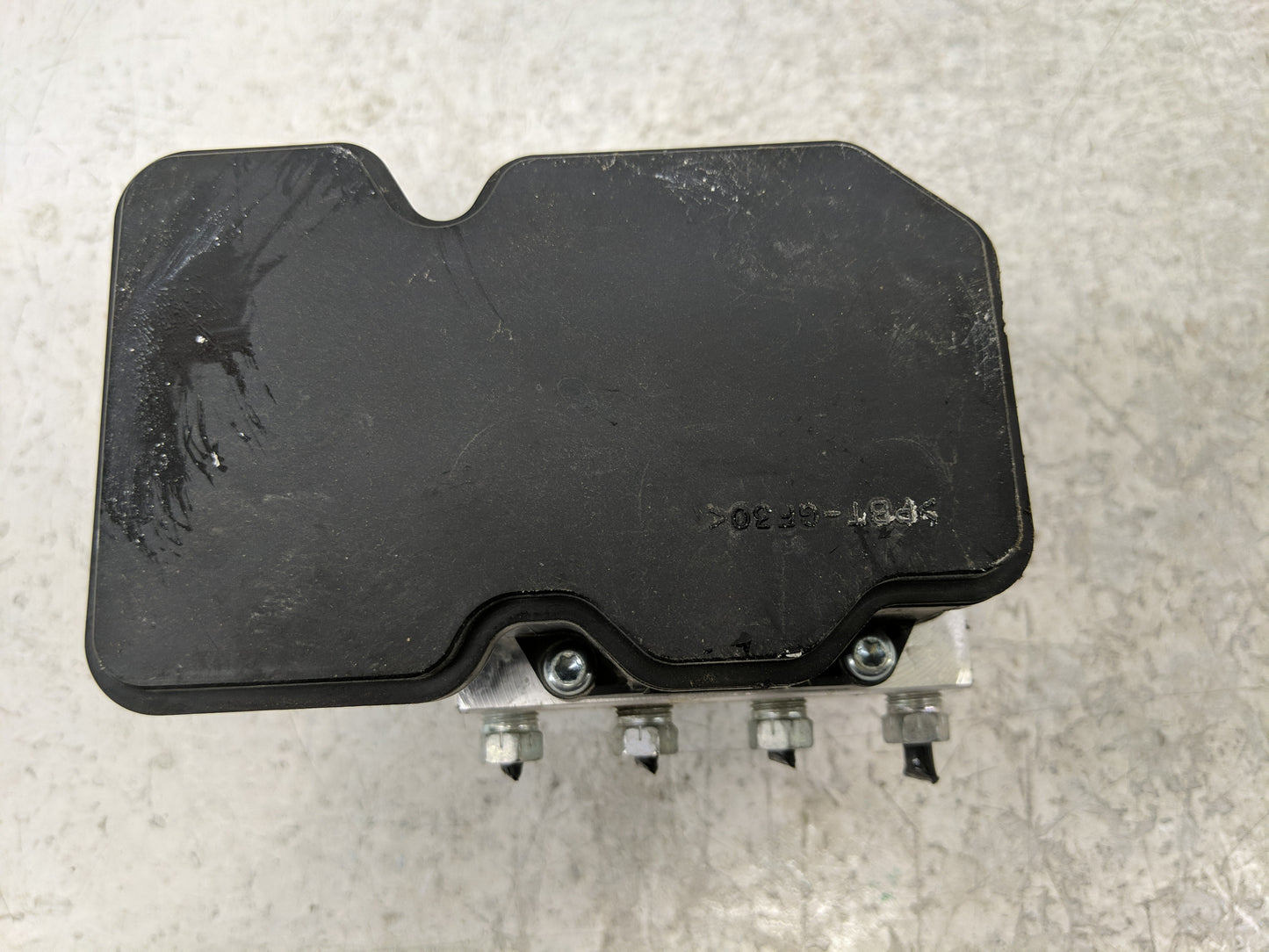 2009-2010 Toyota Highlander ABS Pump Control Module Replacement P/N:44510-47070 Fits Fits 2009 2010 OEM Used Auto Parts - Oe