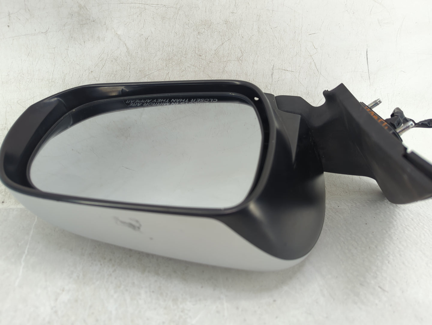 2008-2013 Toyota Highlander Passenger Side View Mirror - Right Door Mirror OEM Used - Oemusedautoparts1.com