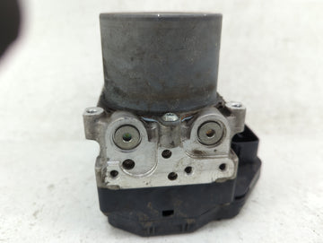 2009-2010 Toyota Highlander ABS Pump Control Module Replacement P/N:2092717 Fits Fits 2009 2010 OEM Used Auto Parts
