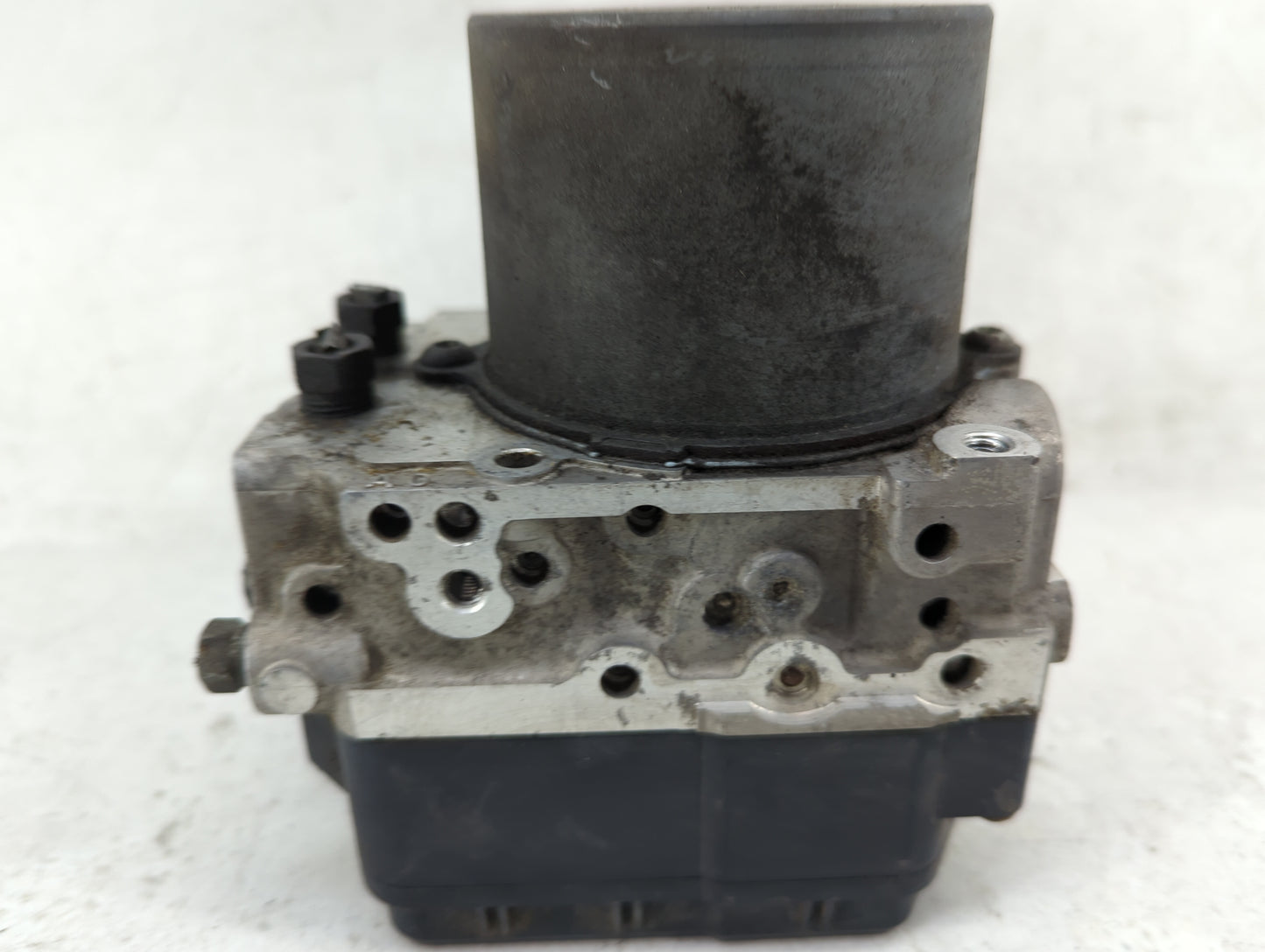 2009-2010 Toyota Highlander ABS Pump Control Module Replacement P/N:2092717 Fits Fits 2009 2010 OEM Used Auto Parts - Oemuse