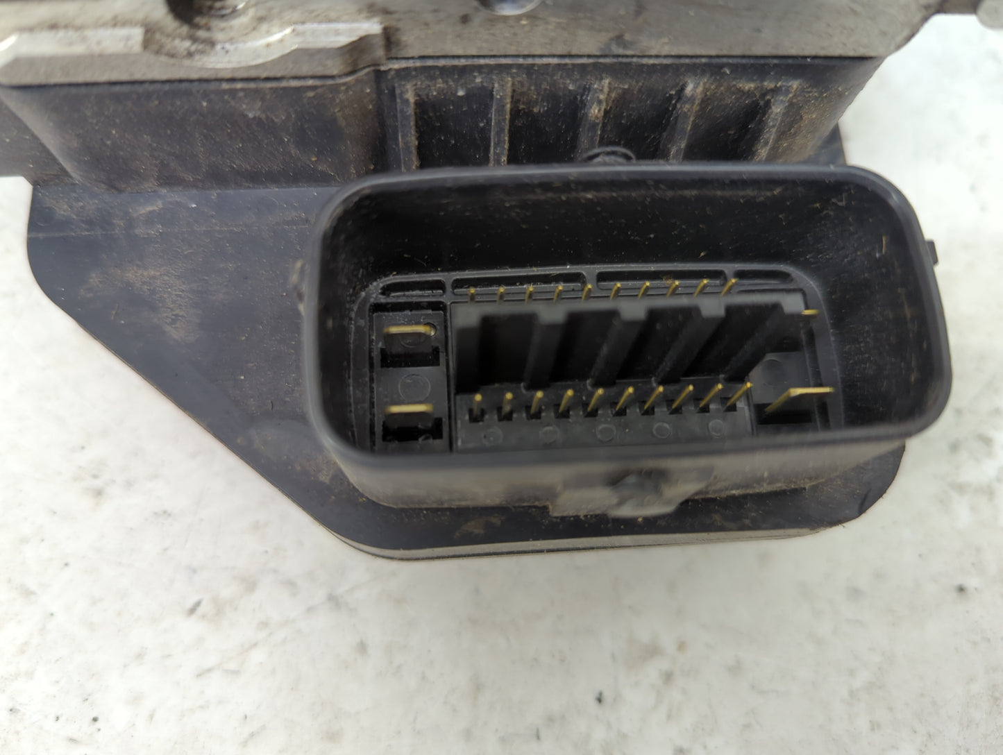 2009-2010 Toyota Highlander ABS Pump Control Module Replacement P/N:2092717 Fits Fits 2009 2010 OEM Used Auto Parts - Oemuse