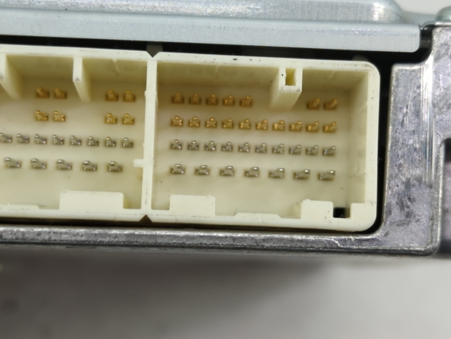 2009-2010 Toyota Highlander PCM Engine Control Computer ECU ECM PCU OEM P/N:89661-0E331 Fits Fits 2009 2010 OEM Used Auto Pa