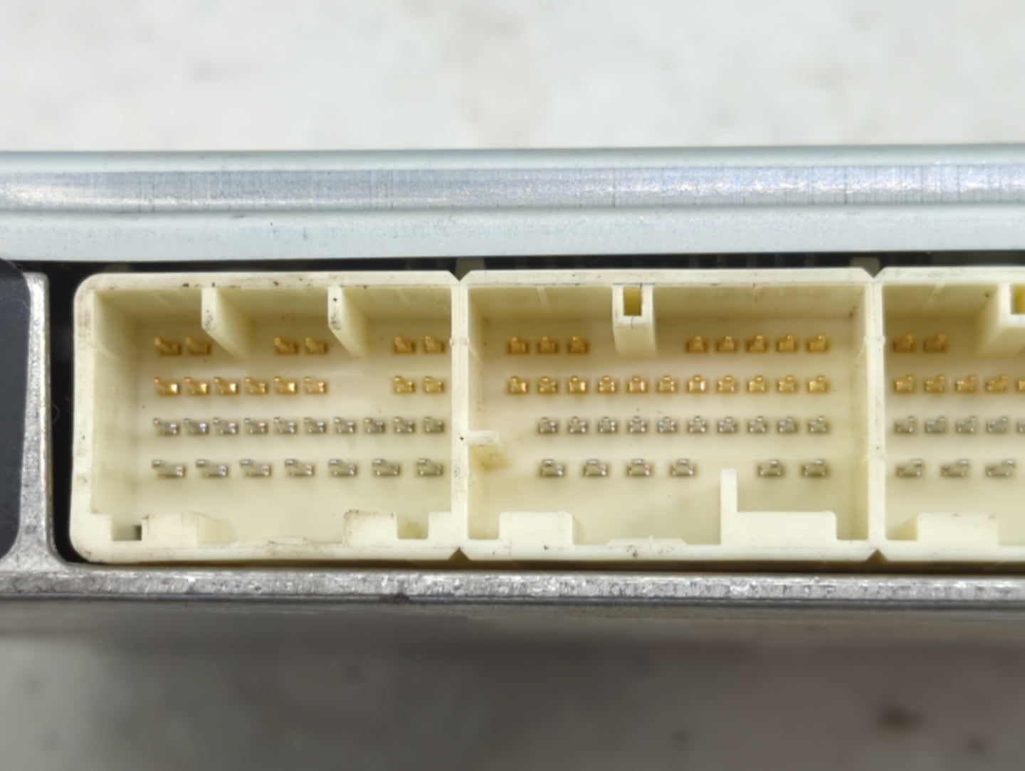 2009-2010 Toyota Highlander PCM Engine Control Computer ECU ECM PCU OEM P/N:89661-0E331 Fits Fits 2009 2010 OEM Used Auto Pa