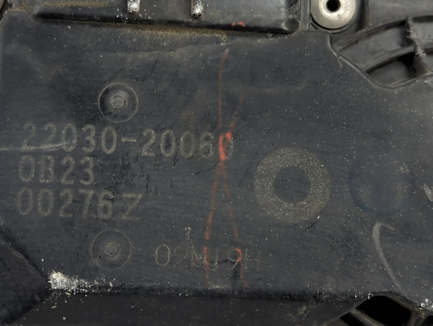 2004-2010 Toyota Highlander Throttle Body P/N:22030-20060 Fits Fits 2003 2004 2005 2006 2007 2008 2009 2010 OEM Used Auto Pa