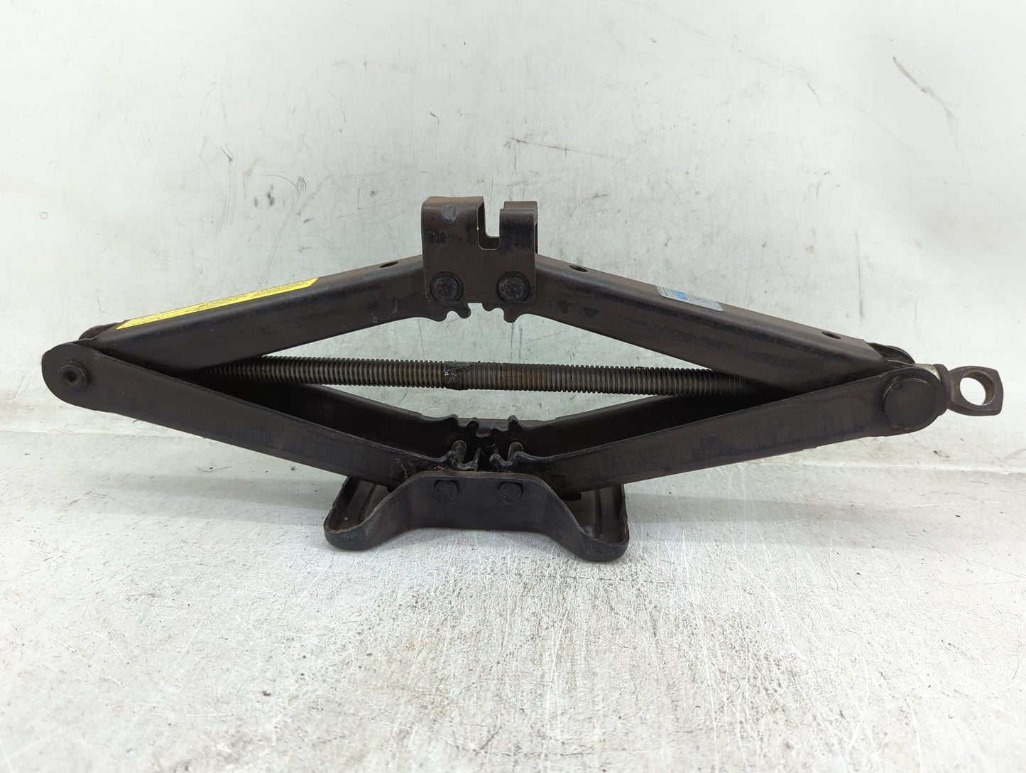 2010 Toyota Highlander Spare Scissor Car Jack - Oemusedautoparts1.com