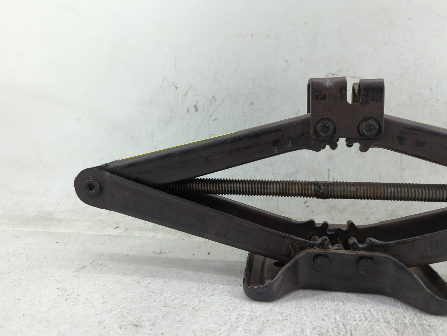 2010 Toyota Highlander Spare Scissor Car Jack - Oemusedautoparts1.com