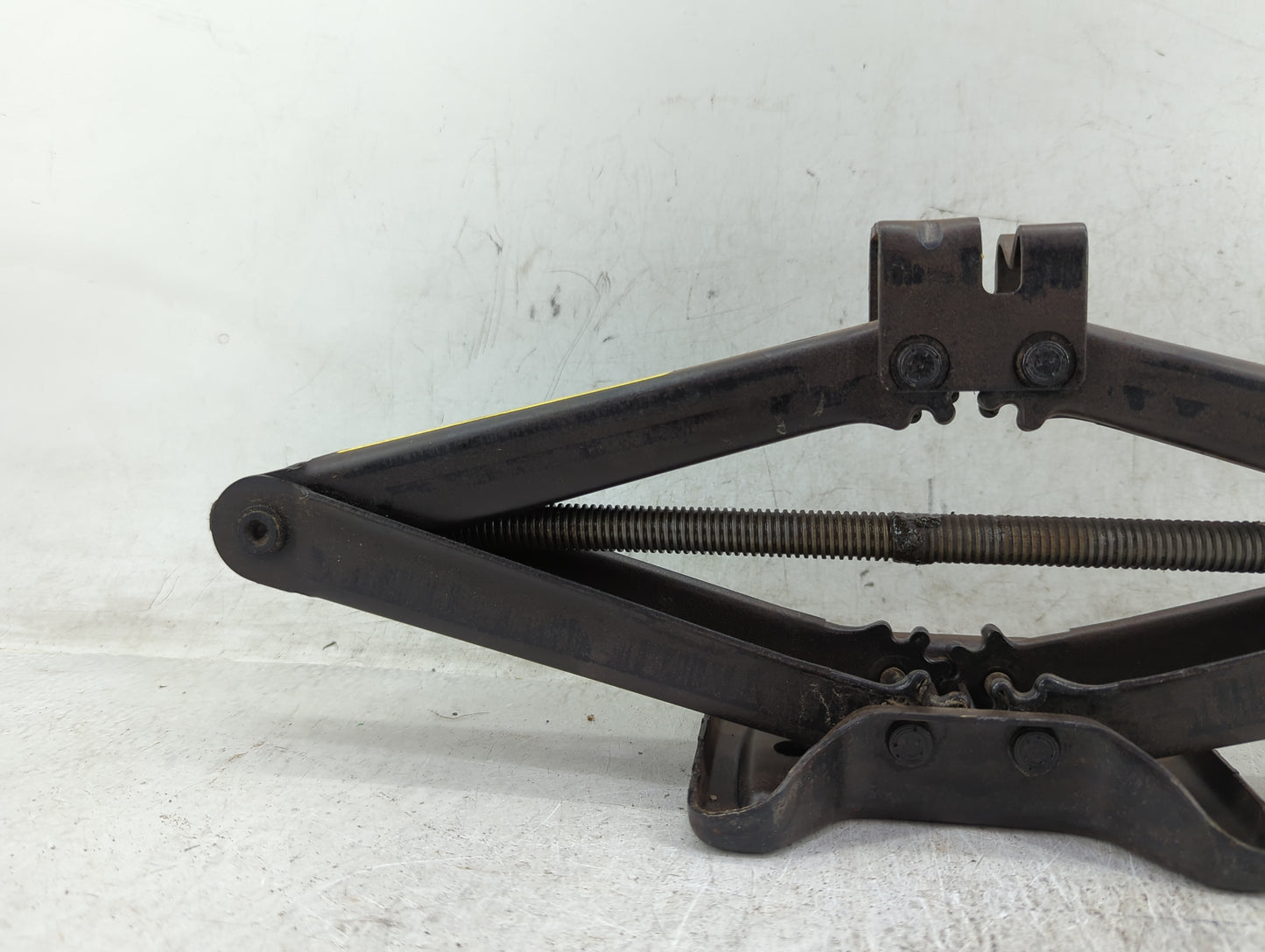 2010 Toyota Highlander Spare Scissor Car Jack - Oemusedautoparts1.com