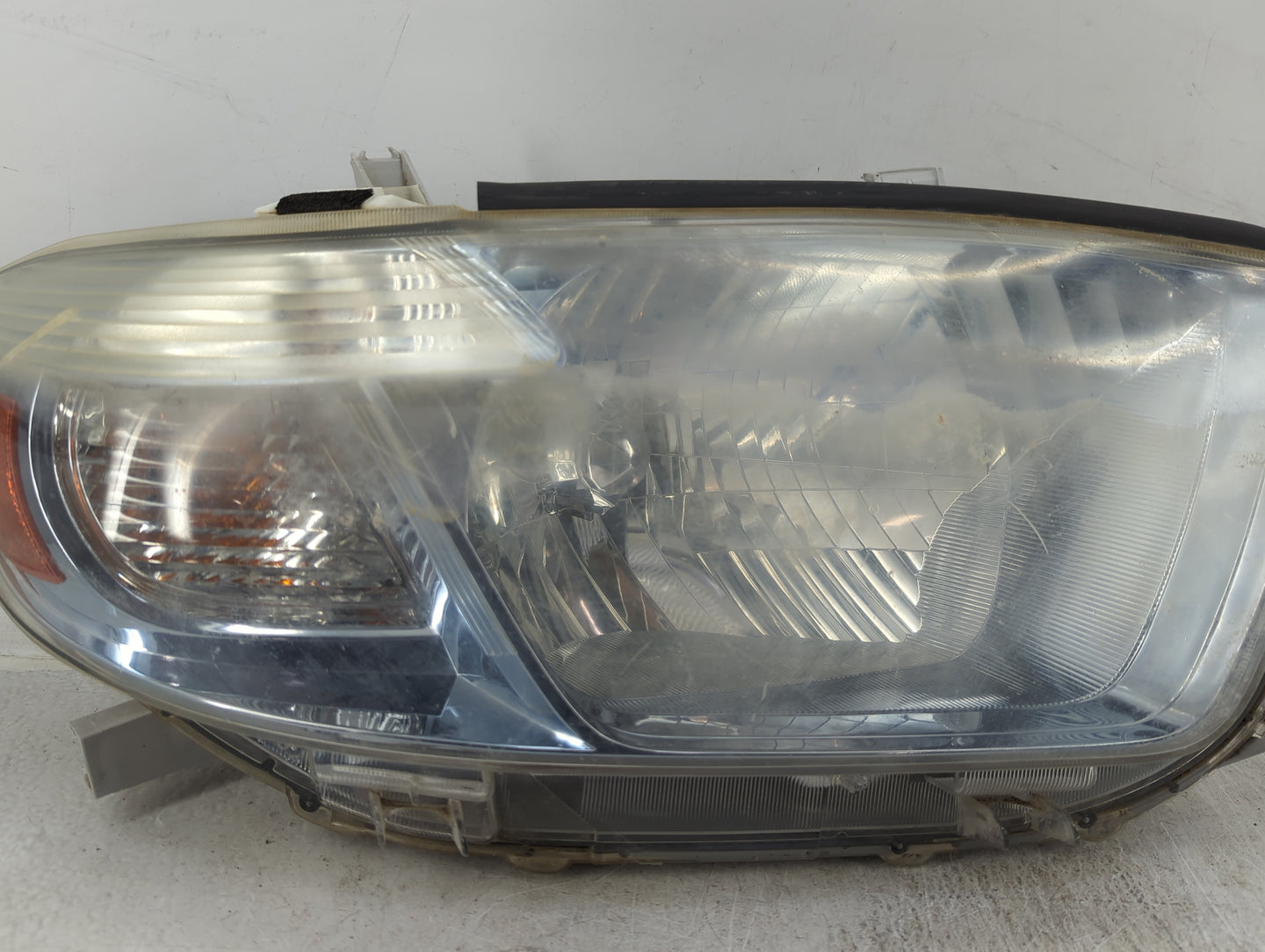 2008 Toyota Highlander Passenger Right Oem Head Light Headlight Lamp - Oemusedautoparts1.com