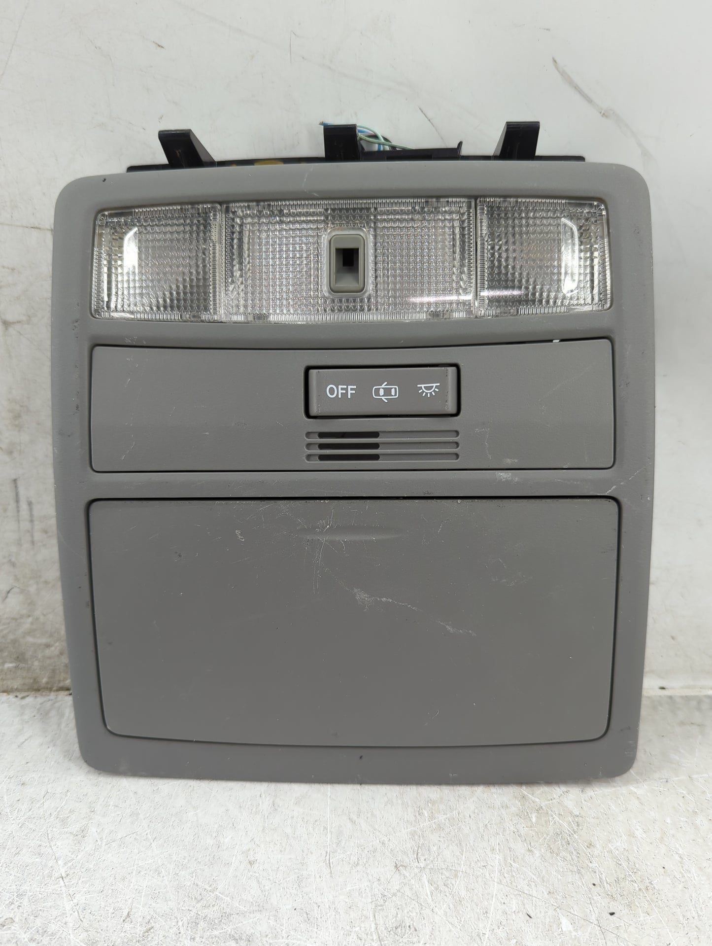 2010 Toyota Highlander Overhead Roof Console - Oemusedautoparts1.com