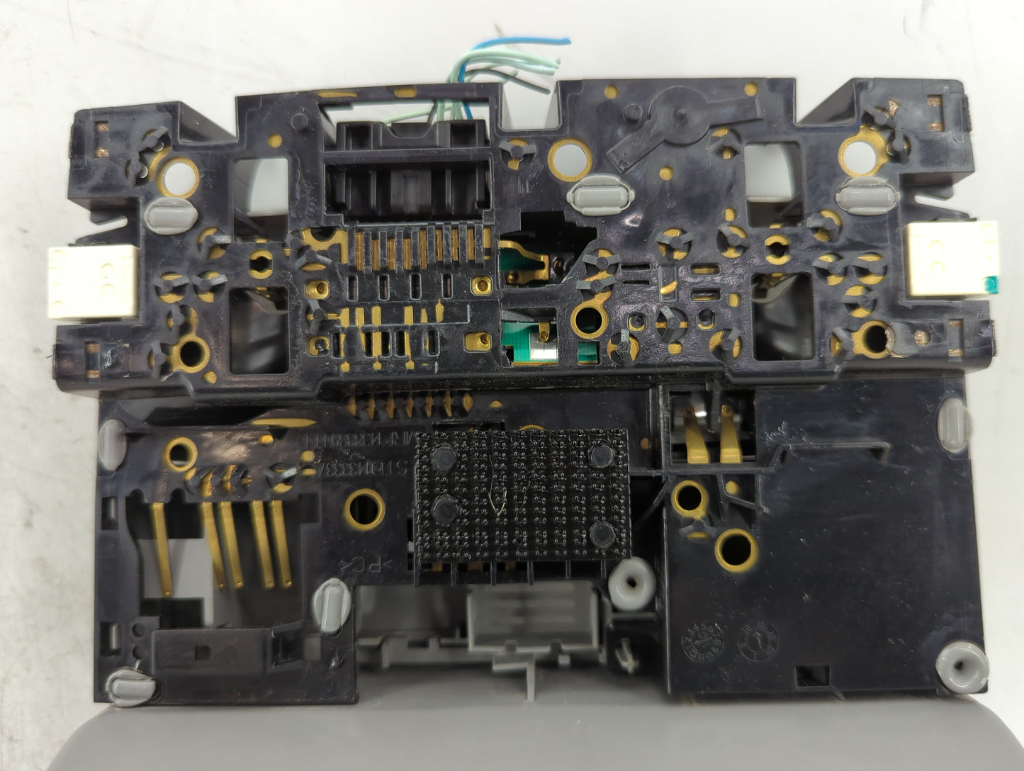 2010 Toyota Highlander Overhead Roof Console - Oemusedautoparts1.com