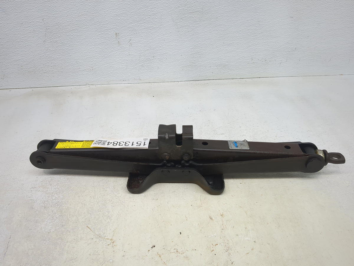 2010 Toyota Highlander Spare Scissor Car Jack 1513384 - Oemusedautoparts1.com