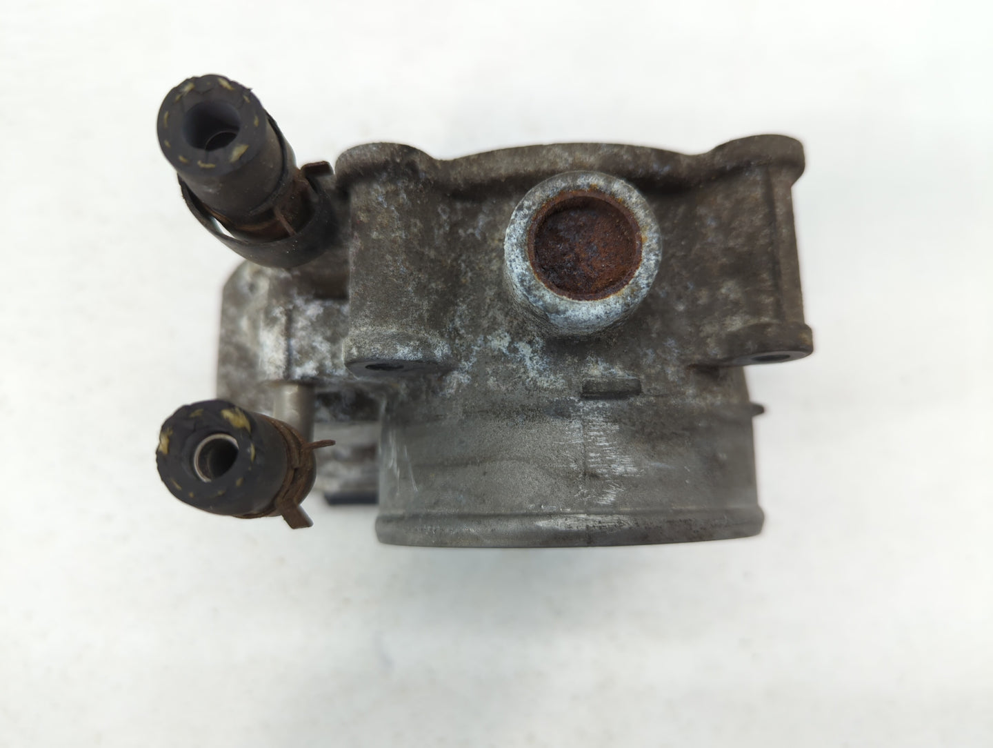 2008-2016 Toyota Highlander Throttle Body P/N:22030-0P050 Fits OEM Used Auto Parts - Oemusedautoparts1.com