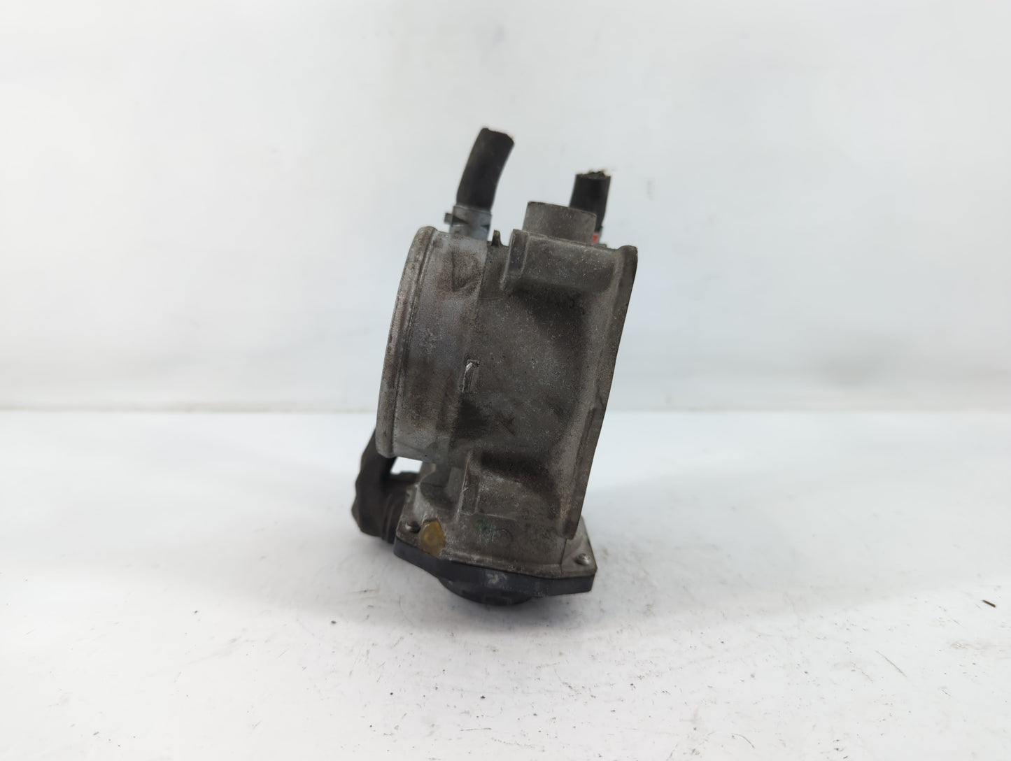 2008-2016 Toyota Highlander Throttle Body P/N:22030-0P050 Fits OEM Used Auto Parts - Oemusedautoparts1.com