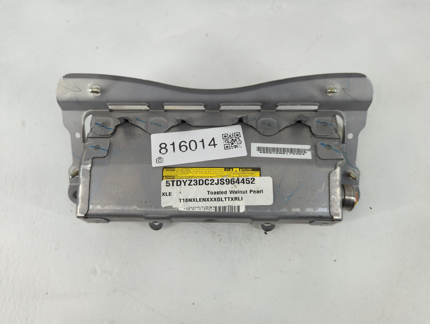 2008-2010 Toyota Highlander Air Bag Passenger Right Dashboard OEM Fits Fits 2008 2009 2010 OEM Used Auto Parts - Oemusedauto