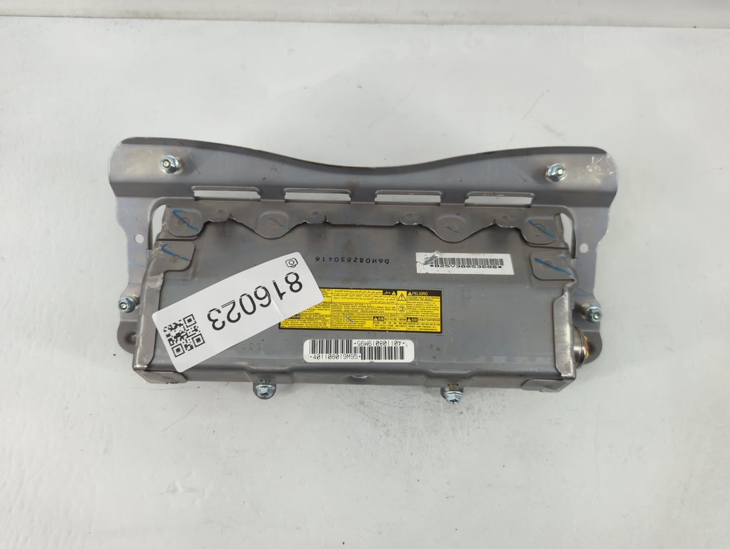 2008-2013 Toyota Highlander Air Bag Driver Left Knee OEM Fits Fits 2008 2009 2010 2011 2012 2013 OEM Used Auto Parts - Oemus