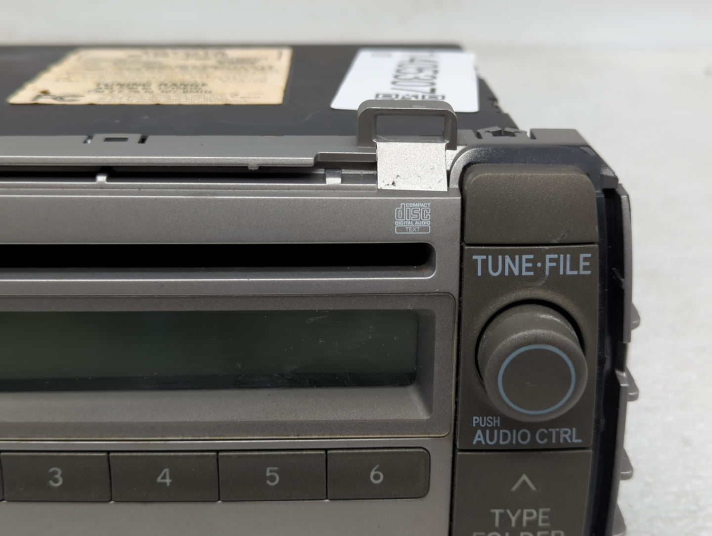 2009-2010 Toyota Matrix Radio AM FM Cd Player Receiver Replacement P/N:86120-02710 Fits Fits 2009 2010 OEM Used Auto Parts -
