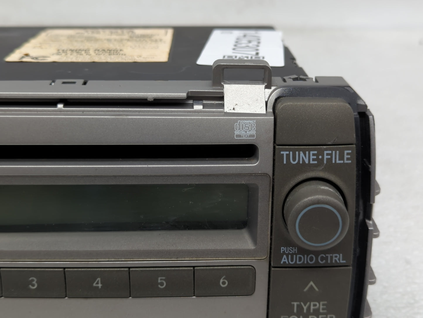 2009-2010 Toyota Matrix Radio AM FM Cd Player Receiver Replacement P/N:86120-02710 Fits Fits 2009 2010 OEM Used Auto Parts -